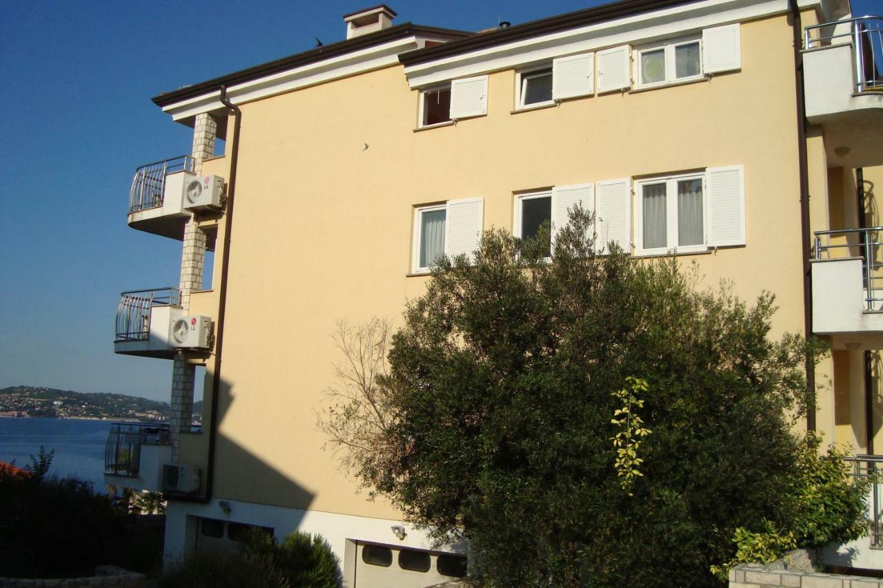 Apartment Golf Crveni Vrh Exterior photo
