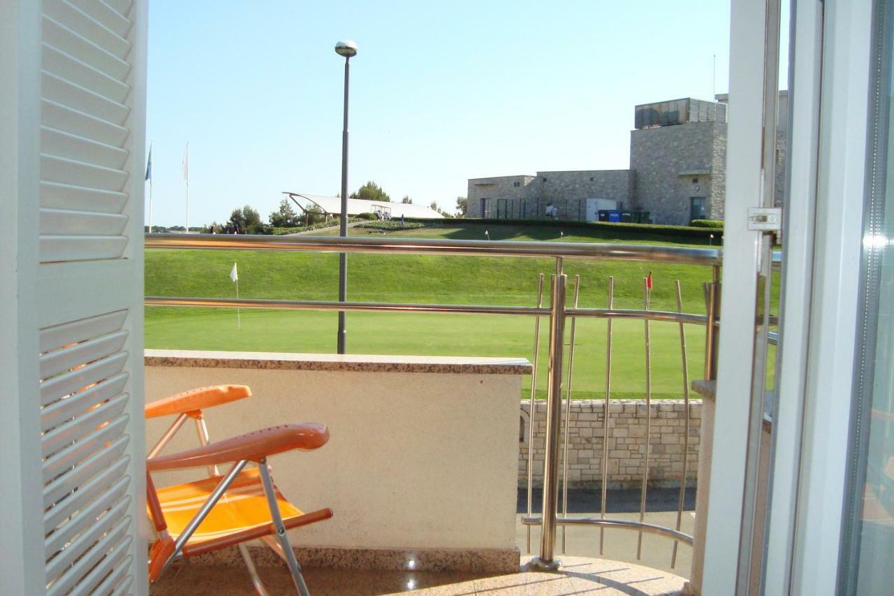 Apartment Golf Crveni Vrh Exterior photo