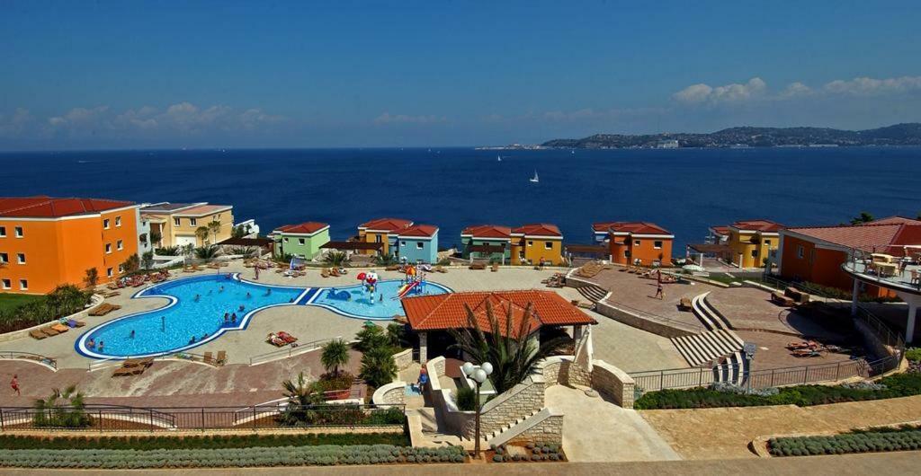 Apartment Golf Crveni Vrh Exterior photo