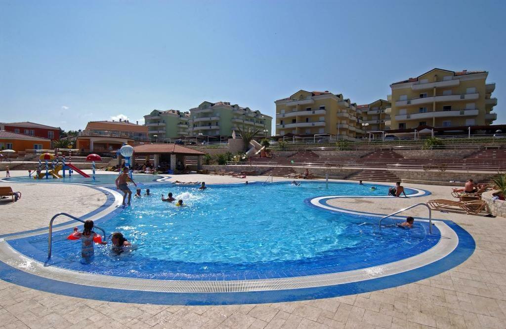 Apartment Golf Crveni Vrh Exterior photo